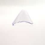 Dichtprofil der Marke HÜPPE, transparentes, flaches, längliches Kunststoffprofil, vor weißem Hintergrund, Frontansicht.