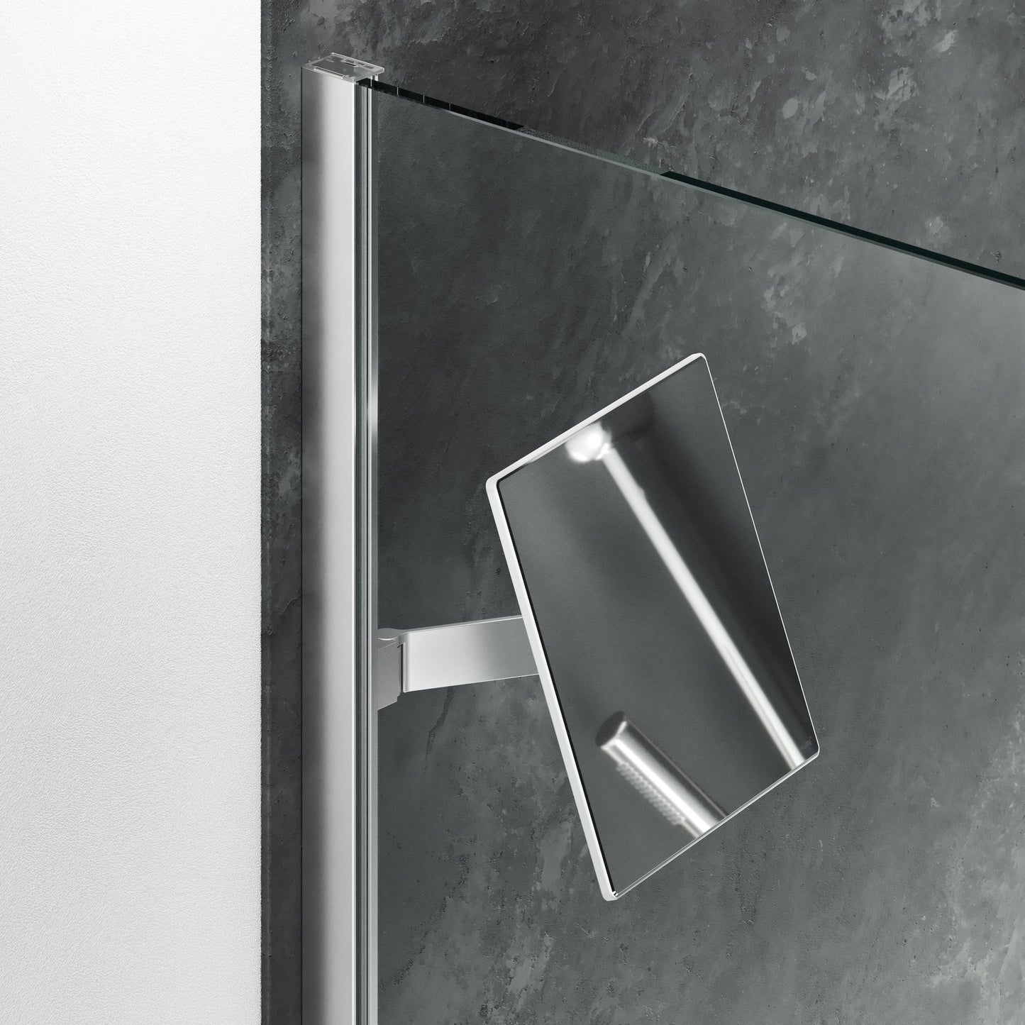 Select+ Mirror, Silberner, quadratischer Spiegel der Marke HÜPPE, befestigt an einer Wandleiste einer Glasdusche, vor einer dunklen, strukturierten Wand.
